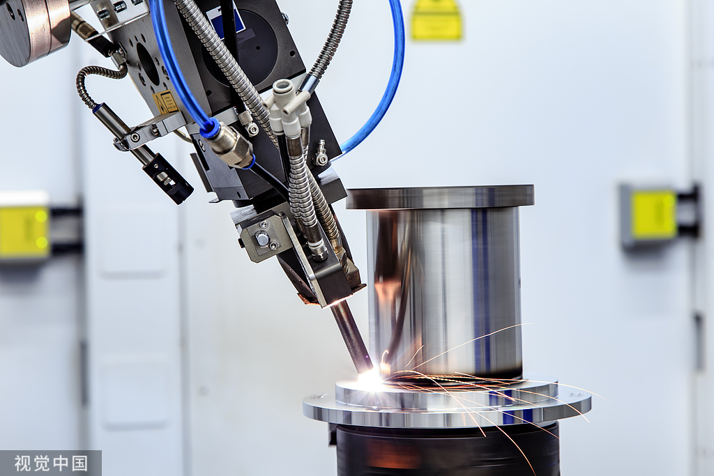 NXHY welding camera monitoring a robotic welding cell